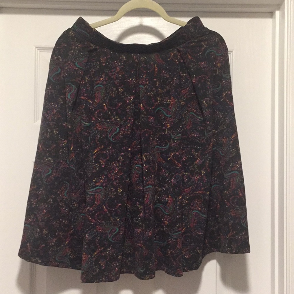LuLaRoe skirt with pockets